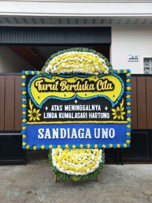 Papan Bunga Duka di Julang